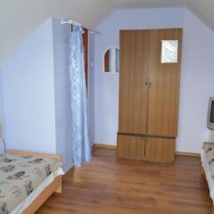 Гостиница Guest House on Gorkogo street 51 в Анапе отзывы, цены и фото номеров - забронировать гостиницу Guest House on Gorkogo street 51 онлайн Анапа комната для гостей фото 4