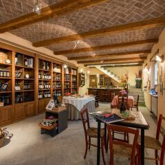 Отель Tenuta La Pergola Чистерна-д'Асти развлечения