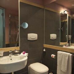 Отель CDH Hotel Villa Ducale Италия, Парма - 2 отзыва об отеле, цены и фото номеров - забронировать отель CDH Hotel Villa Ducale онлайн ванная фото 2
