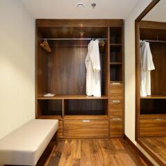 Гостиница Holiday Inn Moscow Seligerskaya сейф в номере
