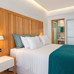 Отель Aura Suites комната для гостей фото 4