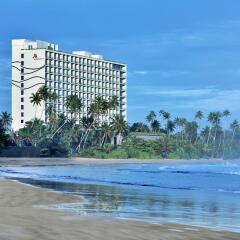 Отель Weligama Bay Marriott Resort & Spa пляж фото 2