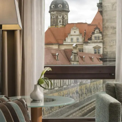 Отель Hilton Dresden Германия, Дрезден - 3 отзыва об отеле, цены и фото номеров - забронировать отель Hilton Dresden онлайн балкон