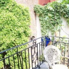 Отель The Captaincy Guesthouse Brussels Бельгия, Брюссель - отзывы, цены и фото номеров - забронировать отель The Captaincy Guesthouse Brussels онлайн балкон