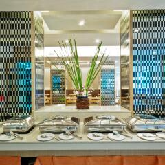Отель The Ashlee Plaza Patong Hotel & Spa Таиланд, Карон-Бич - 1 отзыв об отеле, цены и фото номеров - забронировать отель The Ashlee Plaza Patong Hotel & Spa онлайн питание