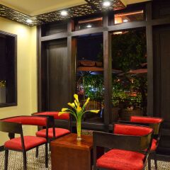 River Suites Hoi An Hotel интерьер отеля