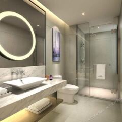 Отель Mercure Shanghai Hongqiao Airport Китай, Шанхай - отзывы, цены и фото номеров - забронировать отель Mercure Shanghai Hongqiao Airport онлайн ванная