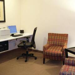Отель Holiday Inn Express & Suites Bloomington - Mpls Arpt Area West Блумингтон интерьер отеля