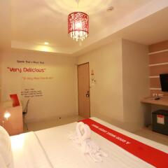 New Life Phuket Design Hotel сейф в номере