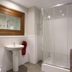 Отель Nextdoor Gothic Window Barcelona Испания, Барселона - отзывы, цены и фото номеров - забронировать отель Nextdoor Gothic Window Barcelona онлайн ванная