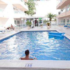 Отель Apartamentos Playa Sol I спортивное сооружение