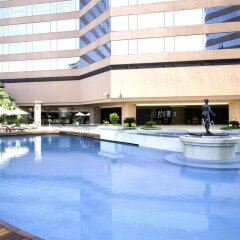 Отель Swissotel Bangkok Ratchada бассейн