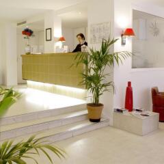 Отель Hôtel Regina Opéra Grands Boulevards Париж интерьер отеля