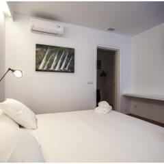 Отель Cheap & Chic Hotel Испания, Сьюдадела - отзывы, цены и фото номеров - забронировать отель Cheap & Chic Hotel онлайн сейф в номере