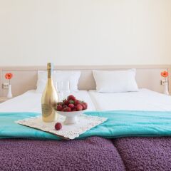 Апартаменты Two Bedroom Apartment with Balcony в номере