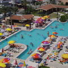 Отель Midpoint Club and Suites бассейн фото 3