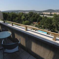 Отель Ensana Thermal Margitsziget Health Spa Hotel Венгрия, Будапешт - - забронировать отель Ensana Thermal Margitsziget Health Spa Hotel, цены и фото номеров балкон