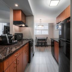 Отель Regency Suites Hotel Канада, Калгари - отзывы, цены и фото номеров - забронировать отель Regency Suites Hotel онлайн в номере фото 2