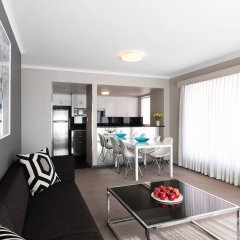 Апартаменты Adina Apartment Hotel Sydney Surry Hills Австралия, Сарри-Хиллс - отзывы, цены и фото номеров - забронировать отель Adina Apartment Hotel Sydney Surry Hills онлайн комната для гостей фото 3