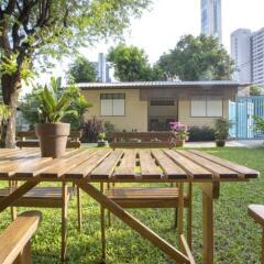 Отель The Bangkokians City Garden Home Бангкок фото 4