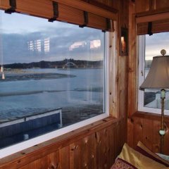 Cliff House Bed & Breakfast in Waldport, United States of America from 183$, photos, reviews - zenhotels.com balcony