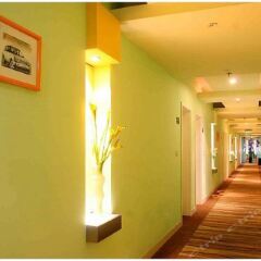 Отель 7 Days Inn (Guangzhou Panyu Changlong South High-speed Railway Station) интерьер отеля