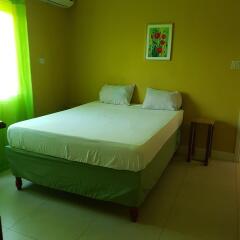 Отель Kingston Paradise Place Rooms сейф в номере