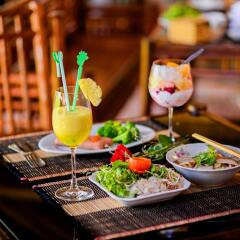 Отель Golden Peach Villa Hoi An гостиничный бар