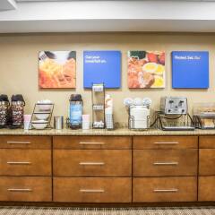 Отель Comfort Inn The Pointe США, Ниагара-Фолс - отзывы, цены и фото номеров - забронировать отель Comfort Inn The Pointe онлайн питание