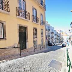 Отель Akicity Lisboa Graça Iris II