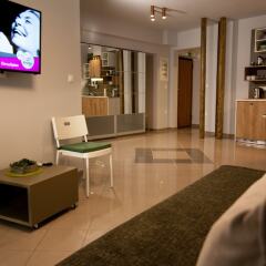 Отель Dynasta Central Suites гостиничный бар