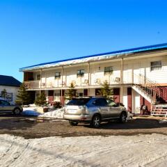 Отель Auberge du Village Shawville Motel парковка