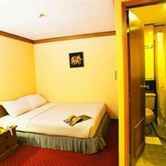 Отель Wall Street Inn Бангкок комната для гостей фото 3