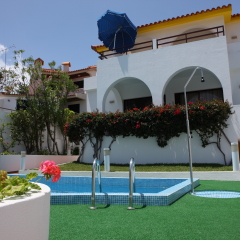 Отель Caniço Bay Club