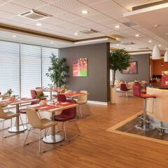 Ibis Izmir Alsancak Турция, Измир - 1 отзыв об отеле, цены и фото номеров - забронировать отель Ibis Izmir Alsancak онлайн гостиничный бар