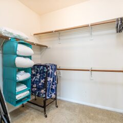 Апартаменты Downtown LA Inspiring Apartments сейф в номере