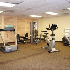 Отель La Quinta Inn & Suites Mpls-Bloomington West Блумингтон фитнесс-зал