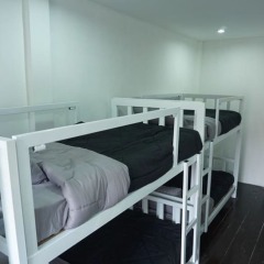 S L A Bar N'bed - Hostel Бангкок детские мероприятия