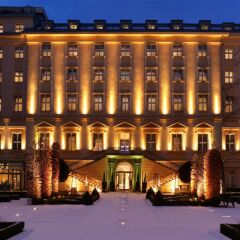 Отель The Grand Mark Prague вид на фасад фото 7