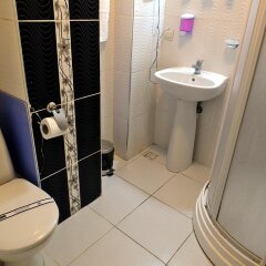 Kadikoy Port Hotel Турция, Стамбул - 4 отзыва об отеле, цены и фото номеров - забронировать отель Kadikoy Port Hotel онлайн ванная фото 2