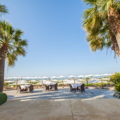 Отель Crowne Plaza Vilamoura Португалия, Виламура - 2 отзыва об отеле, цены и фото номеров - забронировать отель Crowne Plaza Vilamoura онлайн пляж фото 2