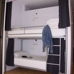 ART Hostel & Apartments Тирана сейф в номере