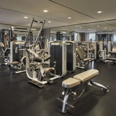 Отель Four Seasons Hotel Toronto Канада, Торонто - отзывы, цены и фото номеров - забронировать отель Four Seasons Hotel Toronto онлайн фитнесс-зал фото 3