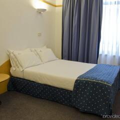 Отель VIP Executive Eden Aparthotel комната для гостей