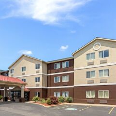 Отель Quality Inn & Suites парковка
