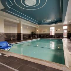 Отель Hampton Inn by Hilton Pawtucket бассейн