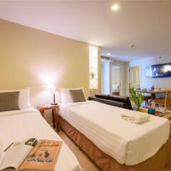 Апартаменты Sabai Sathorn Service Apartment Бангкок комната для гостей фото 4