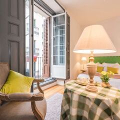 Отель Apartamentos Plaza Santa Ana Мадрид комната для гостей