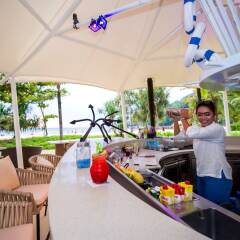 Отель Centara Grand Beach Resort Phuket Таиланд, Карон-Бич - 5 отзывов об отеле, цены и фото номеров - забронировать отель Centara Grand Beach Resort Phuket онлайн детские мероприятия фото 2