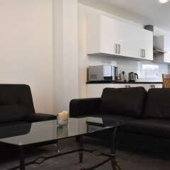 Отель Modern Open Plan 5 Bedroom Home With Garden Брайтон